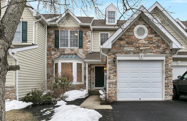 property at 7 Patriot Hill Dr