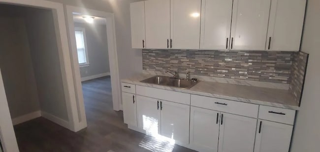 5807 W Park Hill Ave in Milwaukee, WI - Building Photo - Building Photo