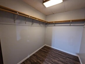 110 N 1st St in Oskaloosa, IA - Building Photo - Building Photo