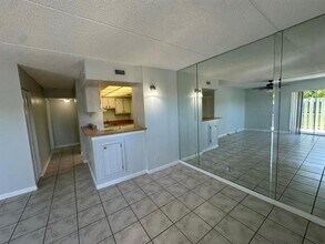 1799 Fairview Villas Dr, Unit 1 in West Palm Beach, FL - Building Photo - Building Photo