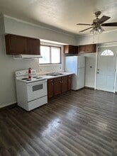 1820 Iowa St in Oshkosh, WI - Building Photo - Building Photo