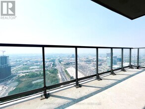 7895-7895 Jane St in Vaughan, ON - Building Photo - Building Photo