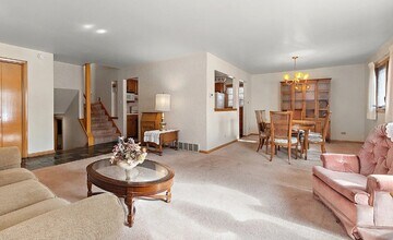 275 Tahoe Dr in Chicago Heights, IL - Building Photo - Building Photo