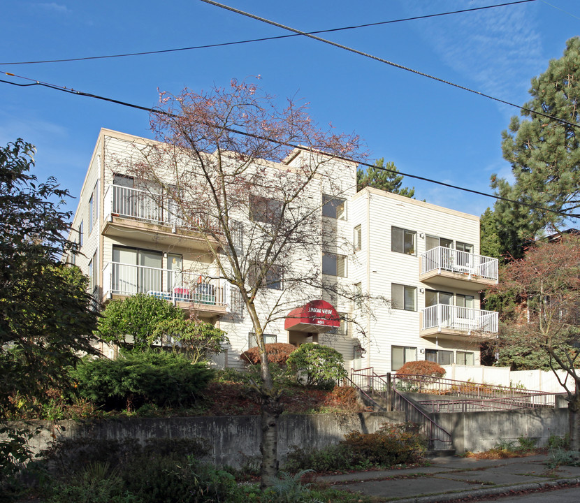 Union View Apartments in Seattle, WA - Building Photo