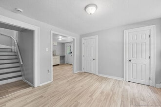 61 Holabird Ave in Winchester, CT - Building Photo - Building Photo