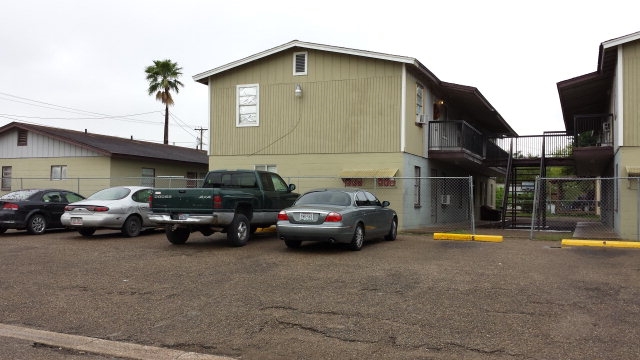 610 W 3rd St in Mission, TX - Building Photo