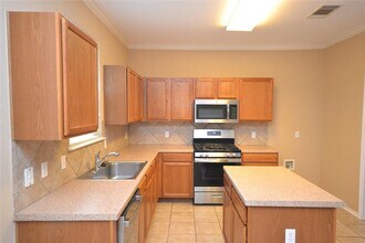 400 Washington Square Dr in Leander, TX - Building Photo - Building Photo