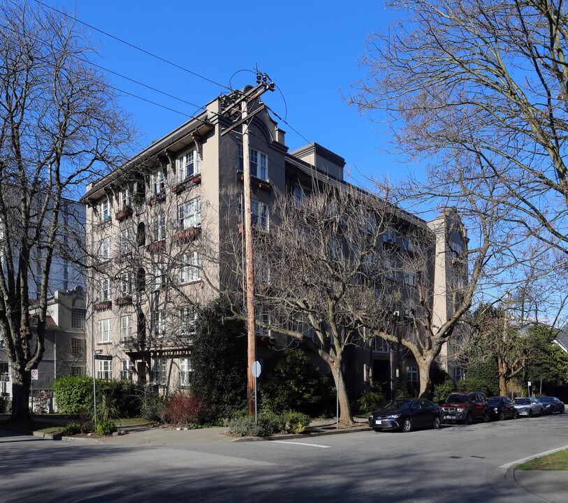 1101 Nicola St in Vancouver, BC - Building Photo