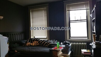 56 Queensberry St, Unit 18 in Boston, MA - Building Photo - Building Photo