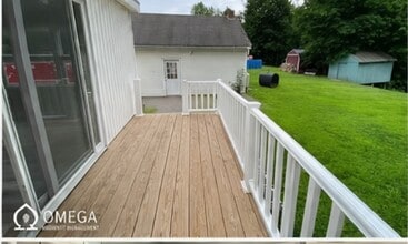 13 Elm St in Newport, ME - Building Photo - Building Photo