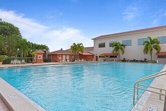 227 Suffolk F in Boca Raton, FL - Building Photo - Building Photo