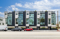 Pacific 5 in Los Angeles, CA - Foto de edificio - Building Photo