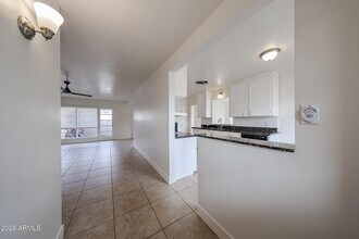 2340 W Osborn Rd in Phoenix, AZ - Building Photo - Building Photo