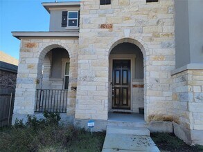 712 Madalin Rue Ct in Leander, TX - Building Photo - Building Photo