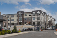 The Cornerstone Yorkshire in Lynbrook, NY - Foto de edificio - Building Photo