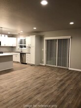 828 Cathy Dr W in West Fargo, ND - Building Photo - Building Photo