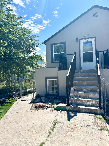 property at 609 E 3rd St