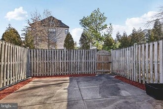 5555 First Statesman Ln, Unit 5555 in Alexandria, VA - Building Photo - Building Photo