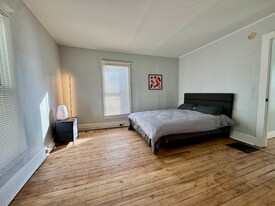 1400 Bemis St SE in Grand Rapids, MI - Building Photo