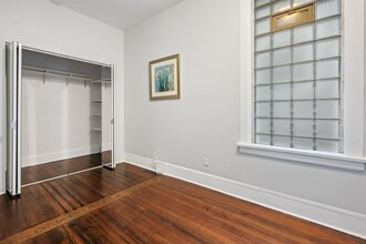 1529 W Nelson St, Unit 1f in Chicago, IL - Foto de edificio - Building Photo