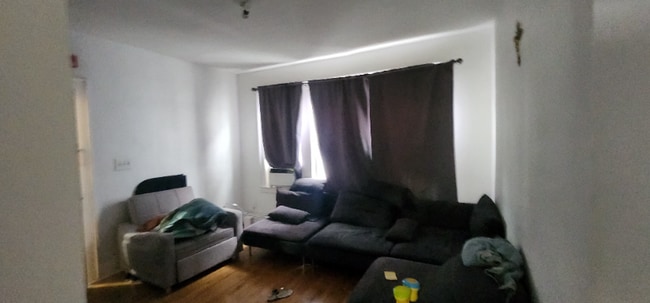 632 Adams Ave in Elizabeth, NJ - Foto de edificio - Building Photo