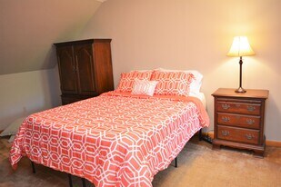 548 Rte 10 N in Grantham, NH - Building Photo