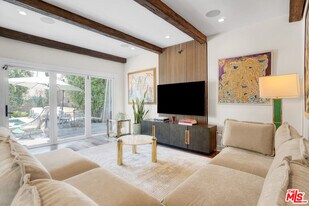 1042 S Stanley Ave in Los Angeles, CA - Building Photo