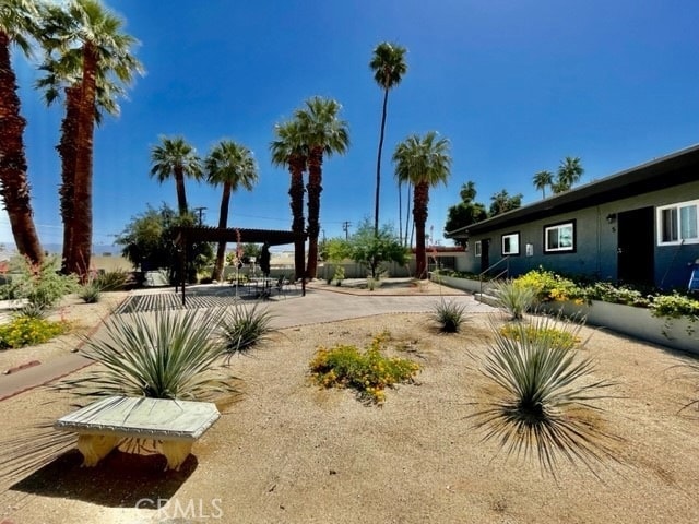 36957 Melrose Dr, Unit 5 in Cathedral City, CA - Foto de edificio - Building Photo