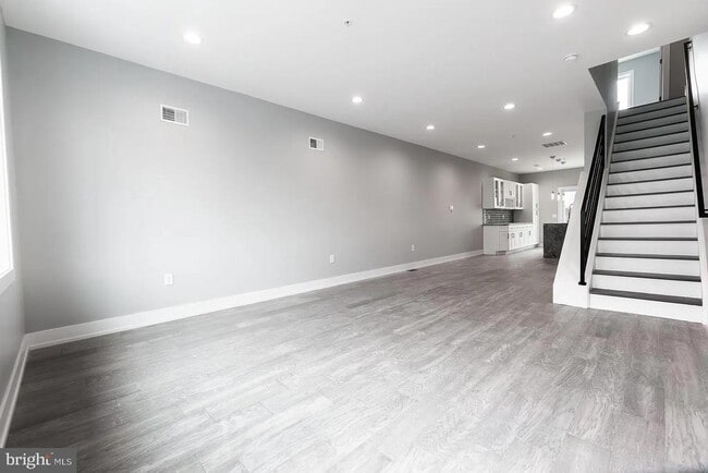 2055 Tasker St in Philadelphia, PA - Building Photo - Building Photo