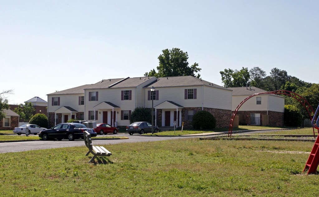 Chester Townhomes Chester, VA Apartments For Rent