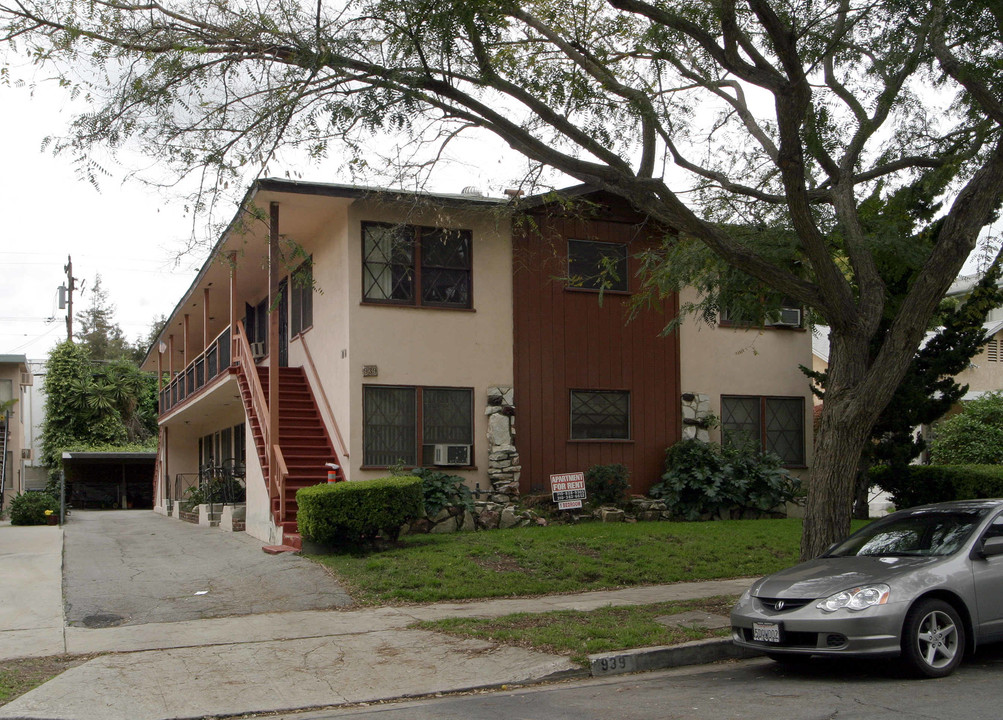 939 N Stanley Ave in West Hollywood, CA - Building Photo