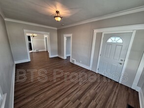 608 W Loucks Ave in Peoria, IL - Building Photo - Building Photo
