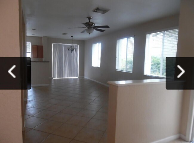 3182 Laurel Ridge Cir in Riviera Beach, FL - Building Photo - Building Photo