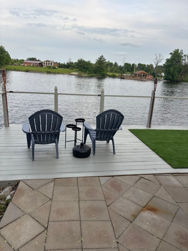 property at 23 Manhattan Park Dr