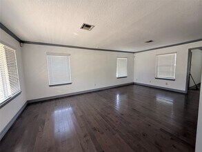 3818 Linkwood Dr in Houston, TX - Building Photo - Building Photo