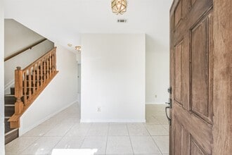 7063 River Garden Dr in Houston, TX - Building Photo - Building Photo