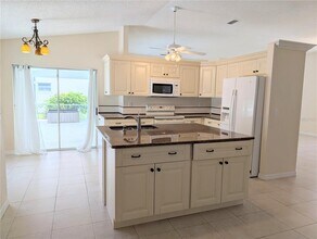 5539 Wilde Oak Way in Sarasota, FL - Building Photo - Building Photo