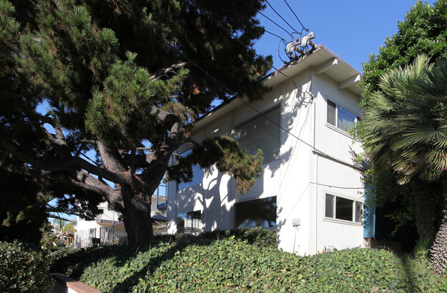 Sea Cliff Terrace in Del Mar, CA - Building Photo - Building Photo