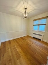 654 E Park Ave in Long Beach, NY - Foto de edificio - Building Photo