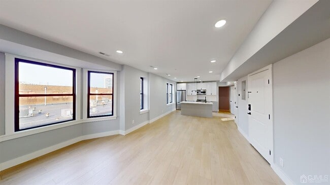 365 George St, Unit 4 in New Brunswick, NJ - Building Photo - Building Photo