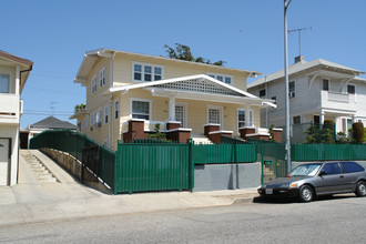 950 S Berendo St in Los Angeles, CA - Building Photo - Building Photo