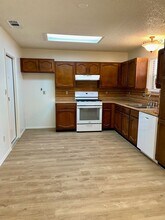 7751 Pipers Hill in San Antonio, TX - Building Photo - Building Photo