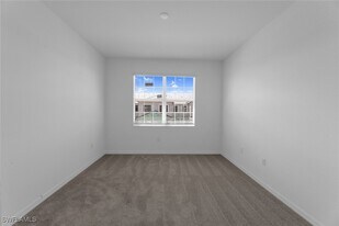 2893 Citrus St in Naples, FL - Building Photo