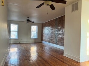 1832 Green St in Harrisburg, PA - Building Photo - Building Photo