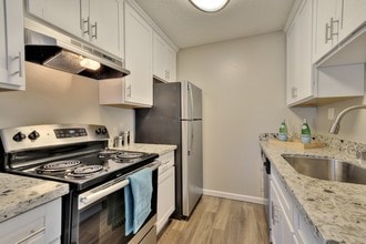 The Arbors Apartments in Walnut Creek, CA - Building Photo - Building Photo