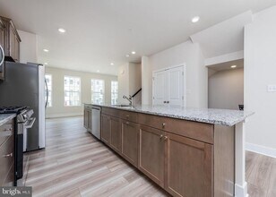 1810 Parham Wy in Woodlawn, MD - Building Photo - Building Photo
