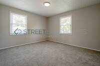 1103 Croft Ave NE photo'