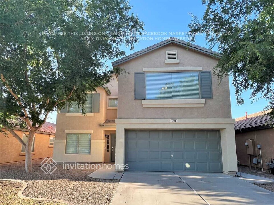 1308 E Shari St in San Tan Valley, AZ - Building Photo