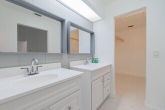 6090 Aloma Ln in Boca Raton, FL - Building Photo - Building Photo