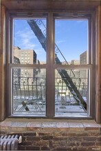 520 E 14th St, Unit 13 in New York, NY - Building Photo - Building Photo